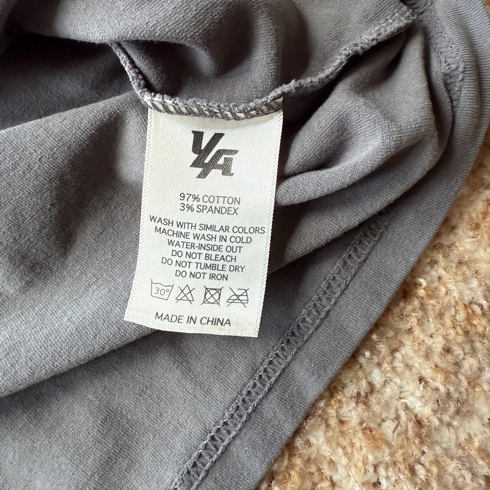Youngla Mens Crew Neck Shirt Size medium Oversized Gym Lifting Lounge Logo - Picture 3 of 4